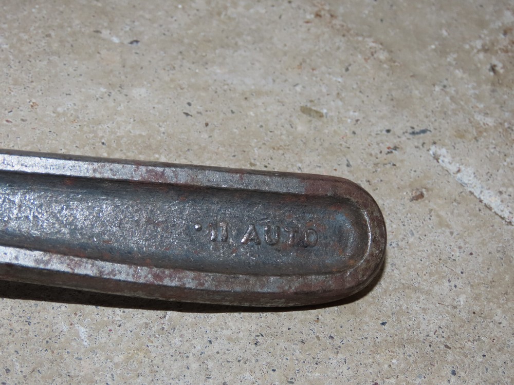 Vintage 11" Auto Monkey Pipe Wrench Adjustable Hand Tool Engine