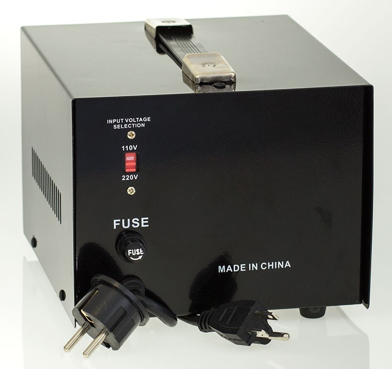 2x 100 Watt Step Up Down Transformer 220v or 110v
