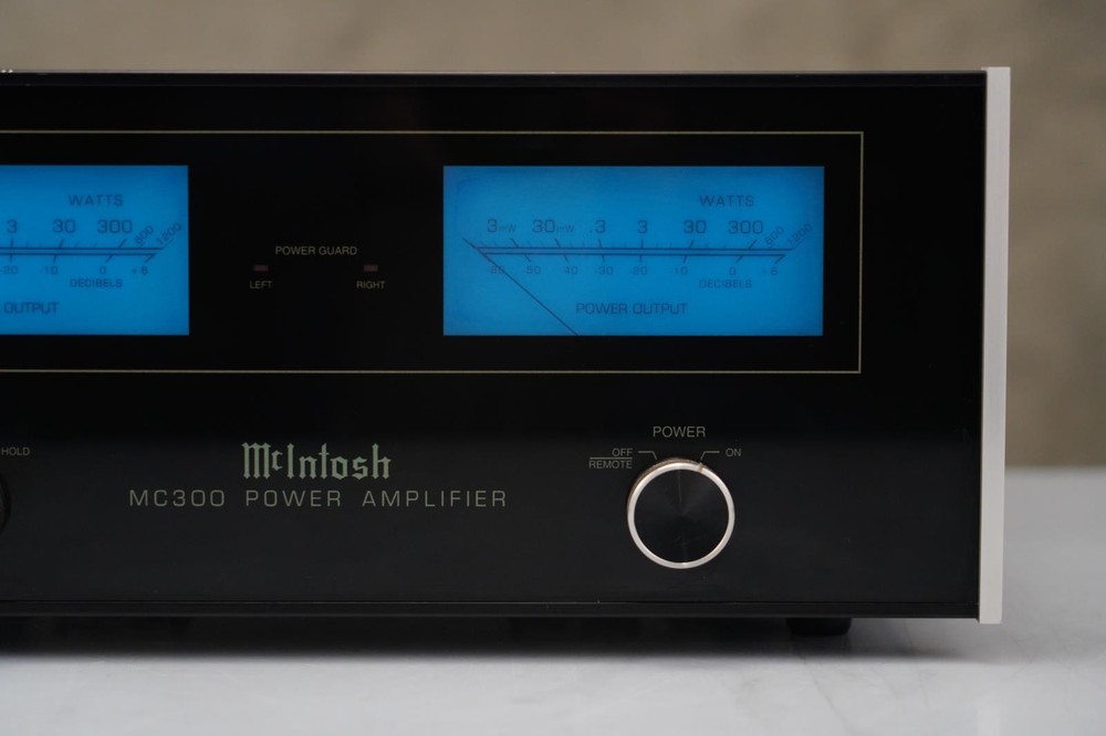 McIntosh MC300 Solid State 300W Power Amplifier Serviced #48192