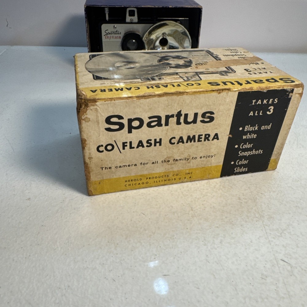 Vintage Spartus Co/Flash Camera With Original Box