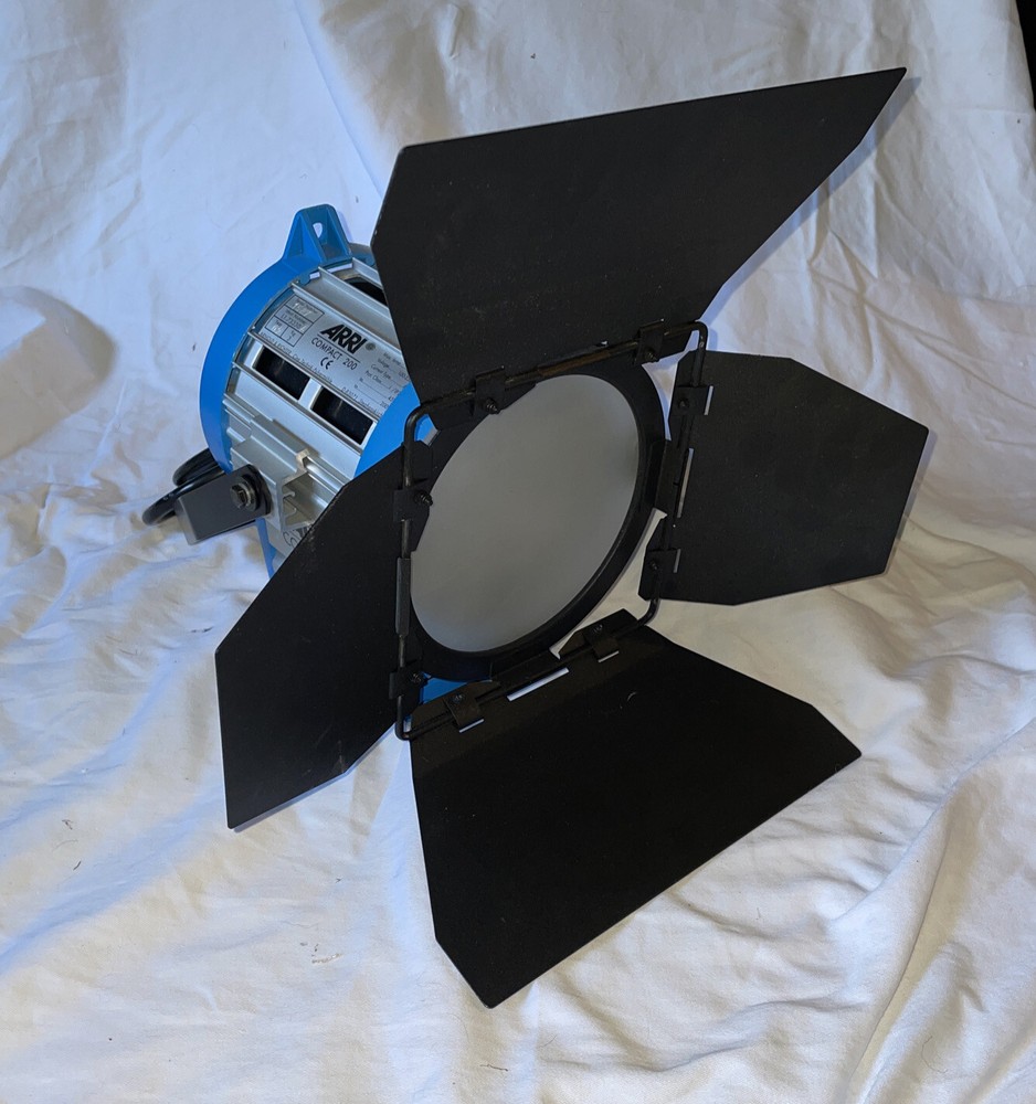 ARRI (Arnold & Richter) Compact 200 Light