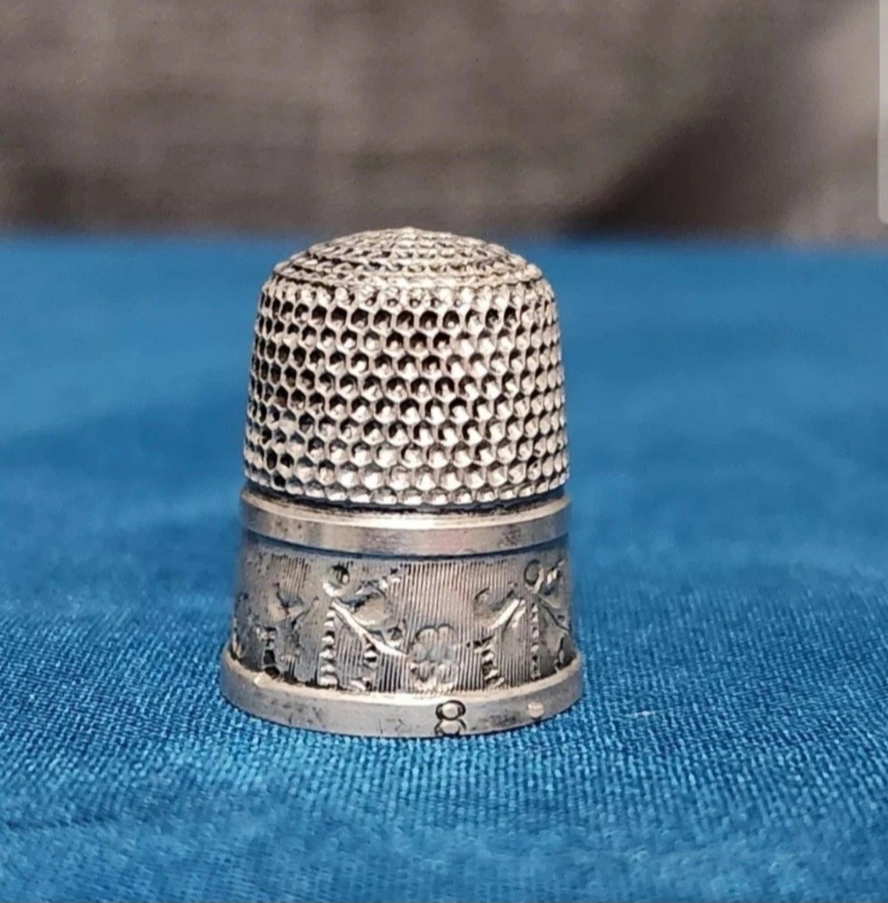 Antique Simons Bro Co Sterling Silver Thimble (Size 8) Decorative Border