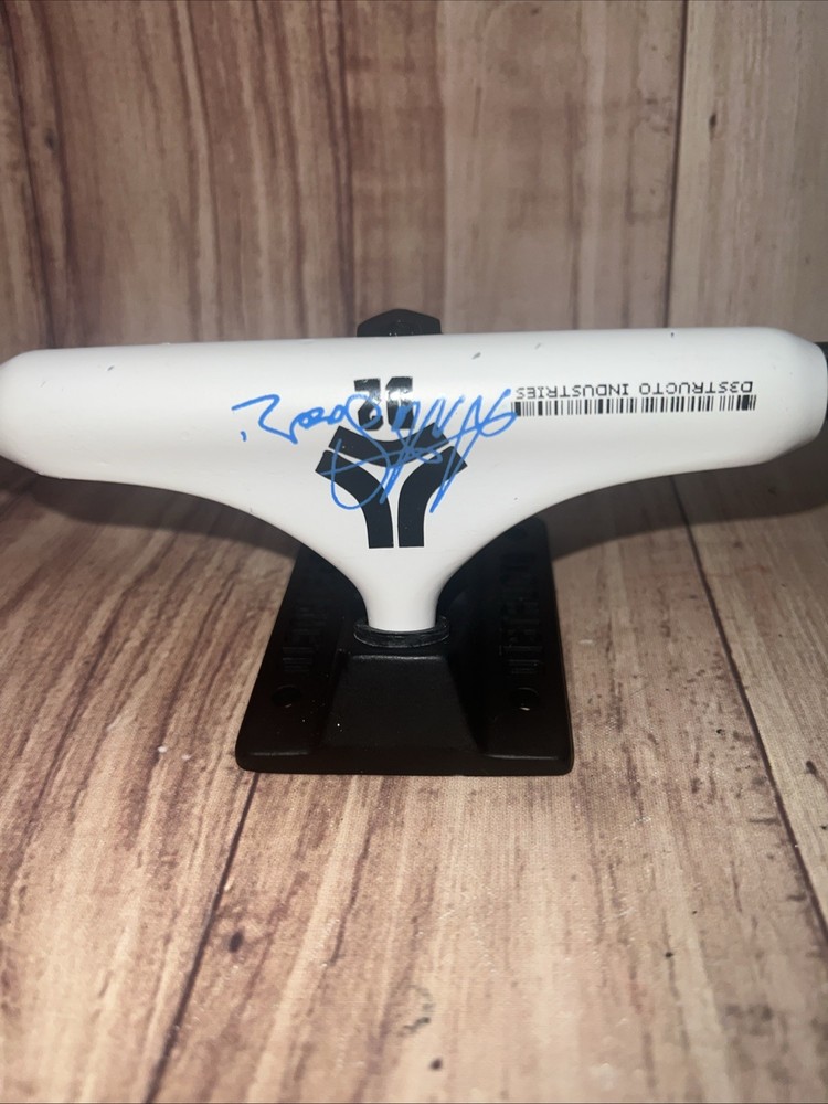 Destructo Trucks 5.0 Mid white/black