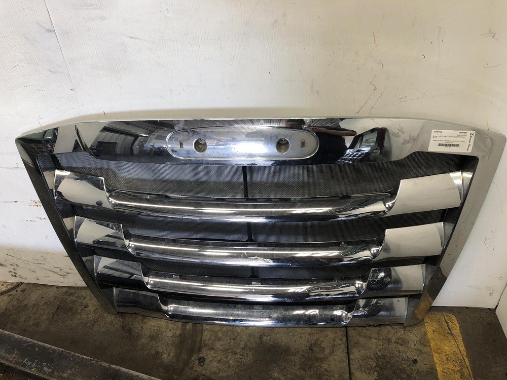 2017-2024 Freightliner CASCADIA Grille - Used