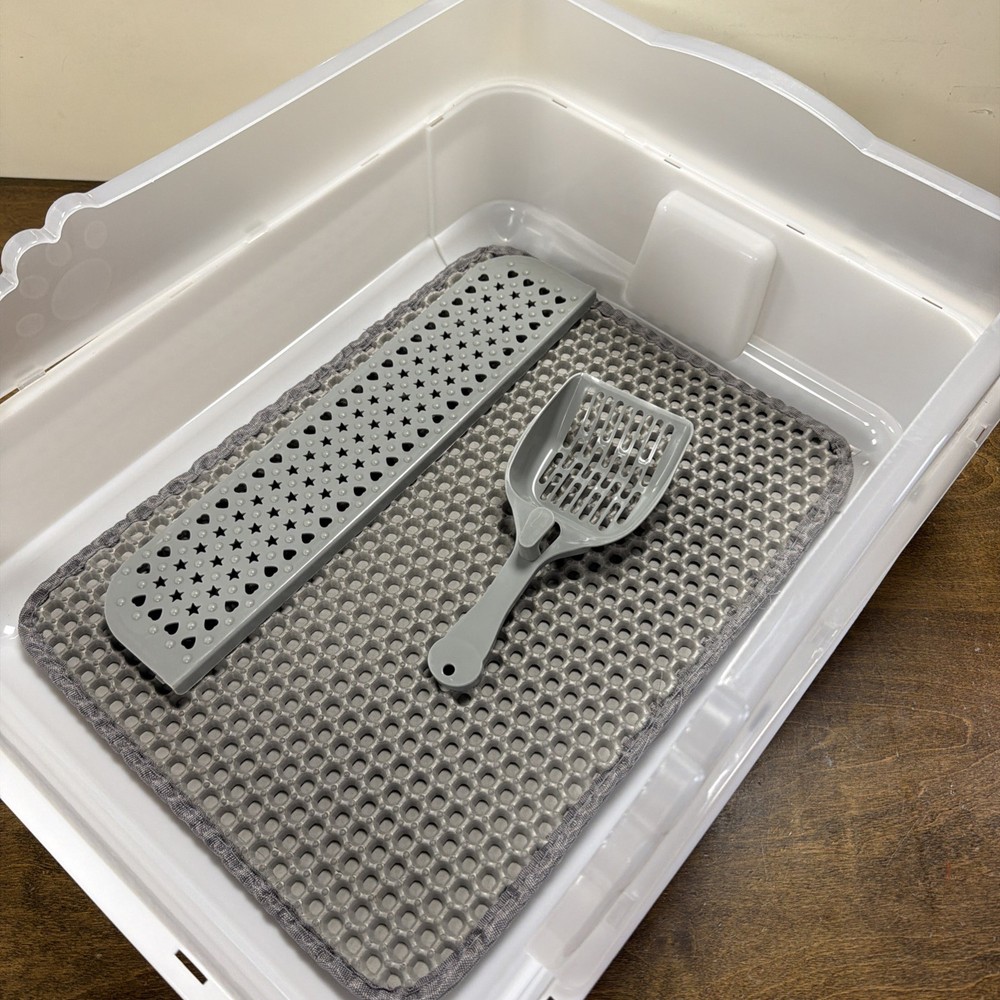 Plastic Open Cat Litter Box with Grated Section and Mat