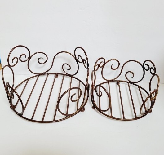 Set of 2 Beautiful Wrought Iron Stackable Plate Holders Racks 11" & 9"