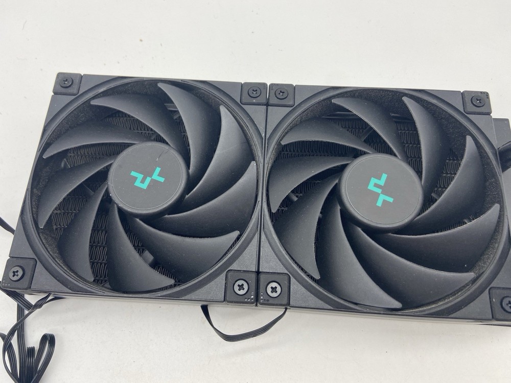 DeepCool LT520 high-performance liquid CPU cooler