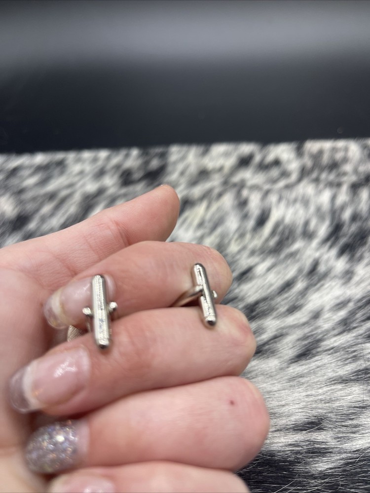 Stunning Silvertone Vintage Cuff Links #Q44