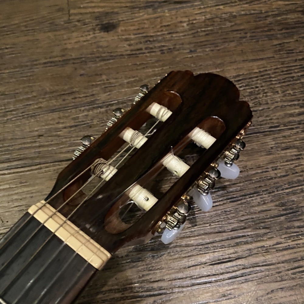 Zen-On 330 Classical Guitar Japanese Cedar Top