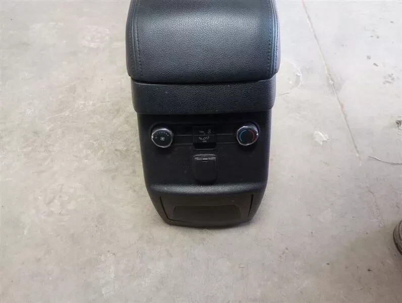 2016-2019 Ford Explorer Base XLT Front Floor Center Console Terrain Selec Knob
