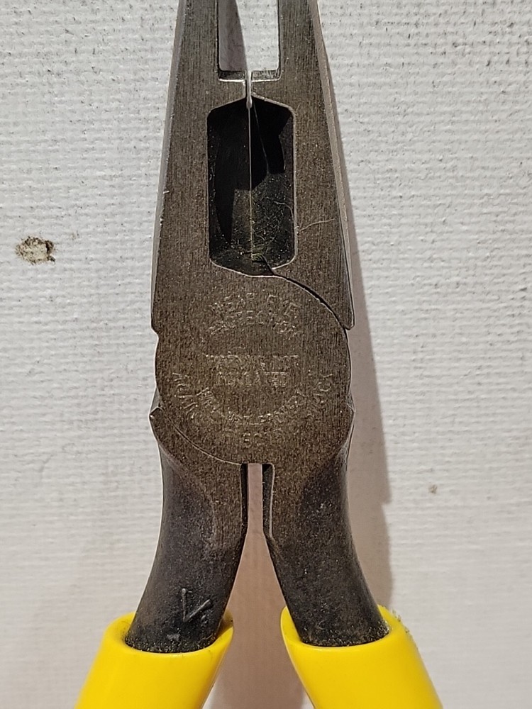 KLEIN TOOLS BELL SYSTEMS SPECIALTY PLIERS, D234-6