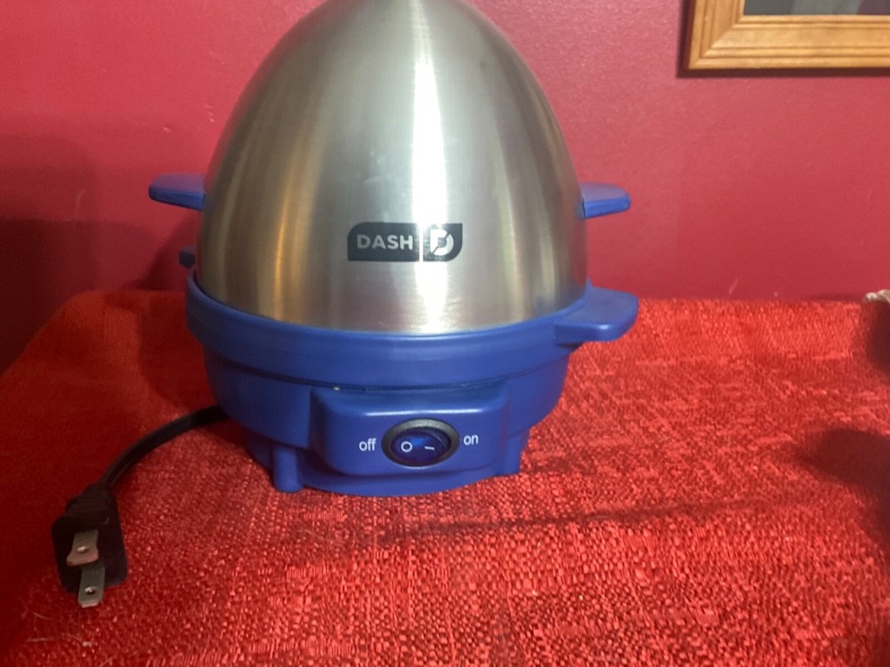Dash (6) Egg Cooker ..electric