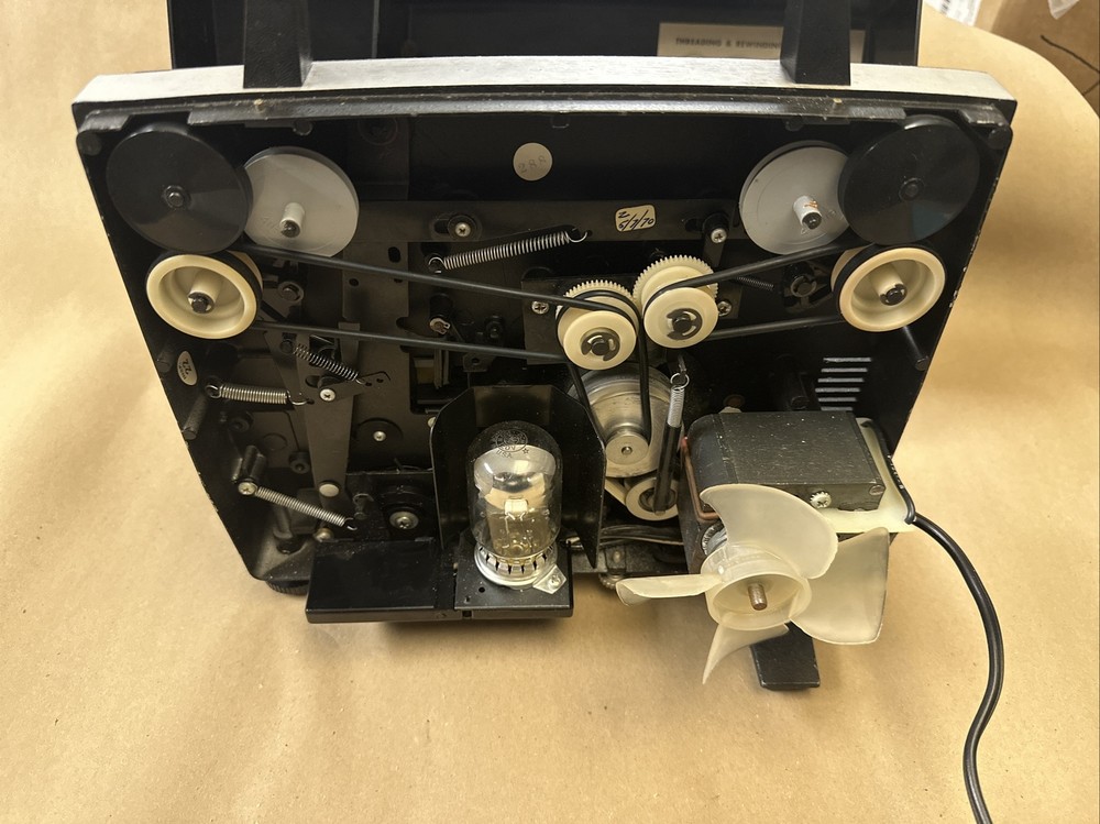Anscovision 688 Dual 8mm/Super 8mm Projector - Tested