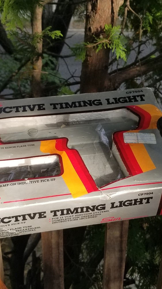VINTAGE SUN AUTO COMPRESSION TESTER AND SUNLINE INDUCTIVE TIMING LIGHT