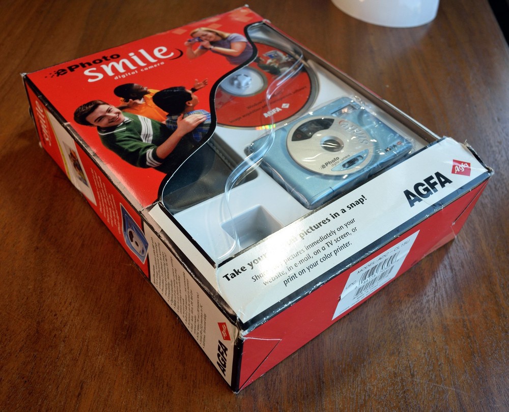 AGFA Smile Camera, open box, no batteries, excellent