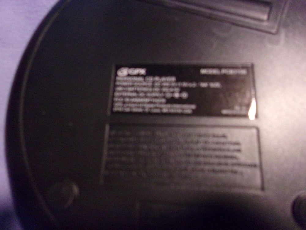 GPX 31904 CD Player with Bluetooth - Black