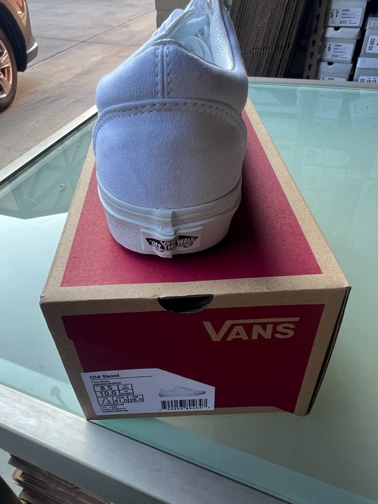 Size 9.5 VANS Old Skool True White