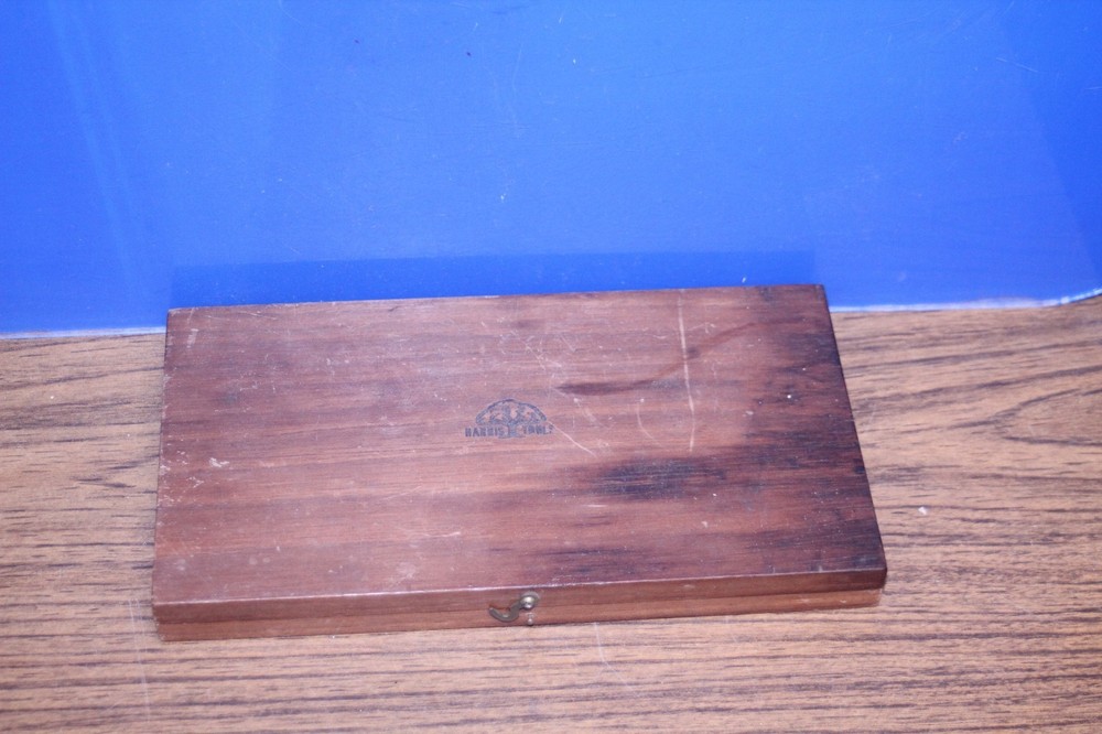 Vintage Harris Tool Wood Case