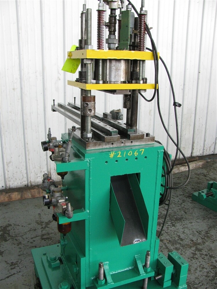 1 TON 2-POST AIR PRESS: YODER #21067