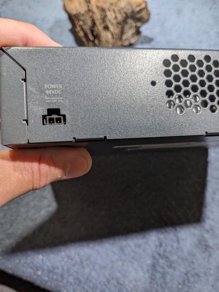 Cisco 2500 Series Wireless Controller - Unit Only