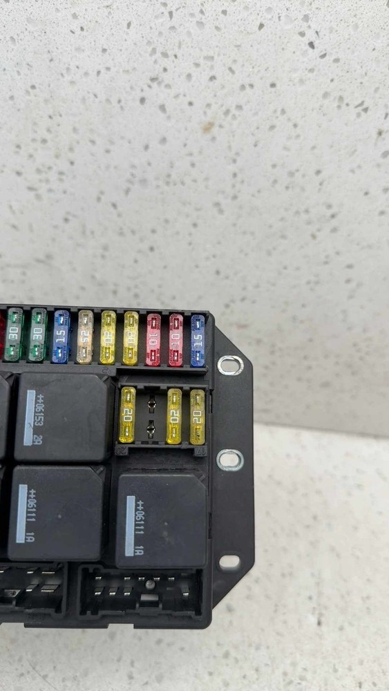 03 04 05 06 RANGE ROVER Engine Fuse Box