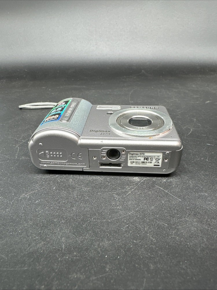 Samsung Digimax D73 7.2MP Digital Compact Camera, Silver - Tested