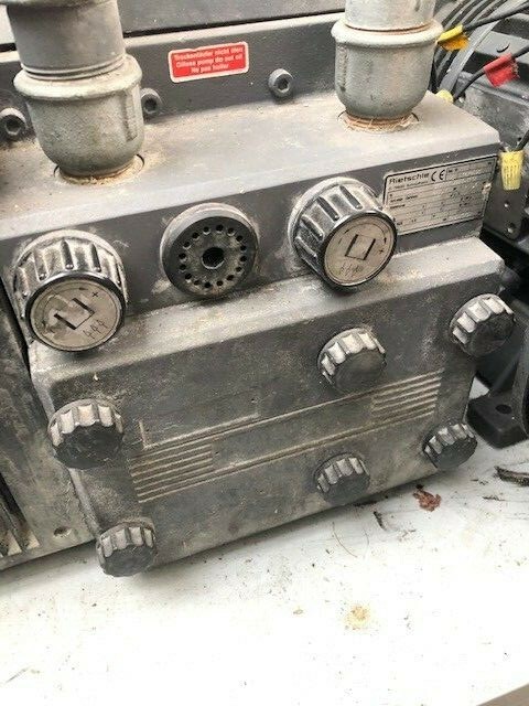 Vacuum pump and blower for 29" press /Rietschle