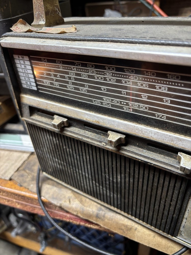 Haunted Sears Solid State Radio READ!