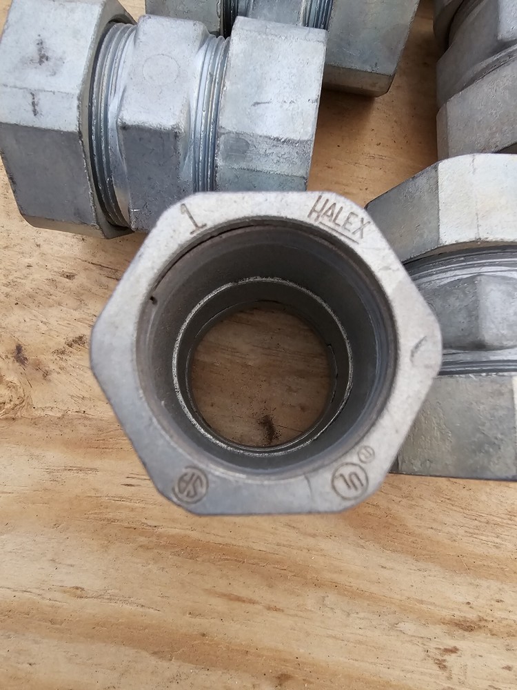 6 Halex Conduit Compression Coupling 1-Inch