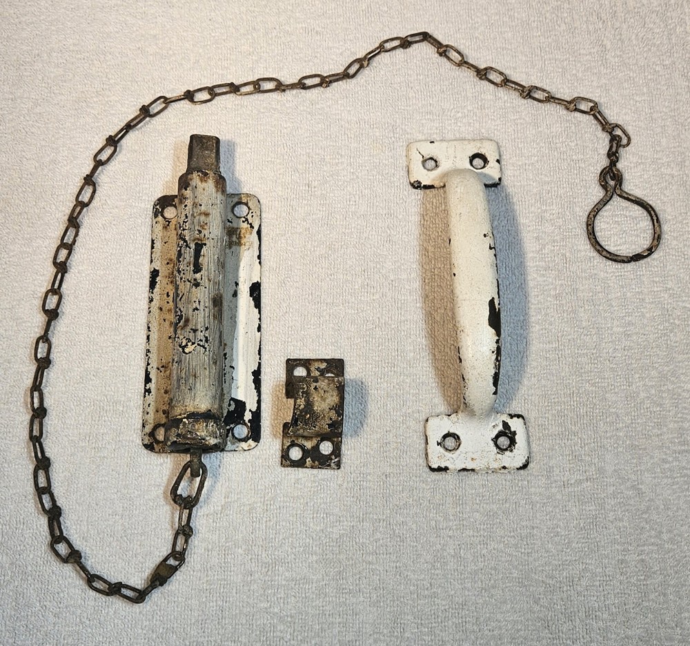 Antique Vintage Spring Loaded Barn Gate Door Latch Lock with Pull Chain Handle