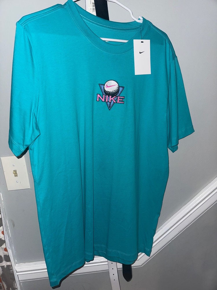 Classic Nike Tee Large