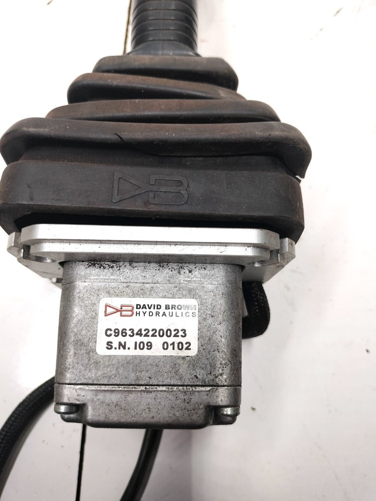 NEW - David Brown Hydraulics C9634220023 Joystick Joy Stick Controller