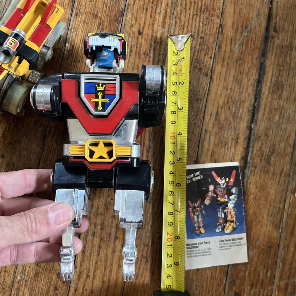 Voltron 1981 diecast and legs manual