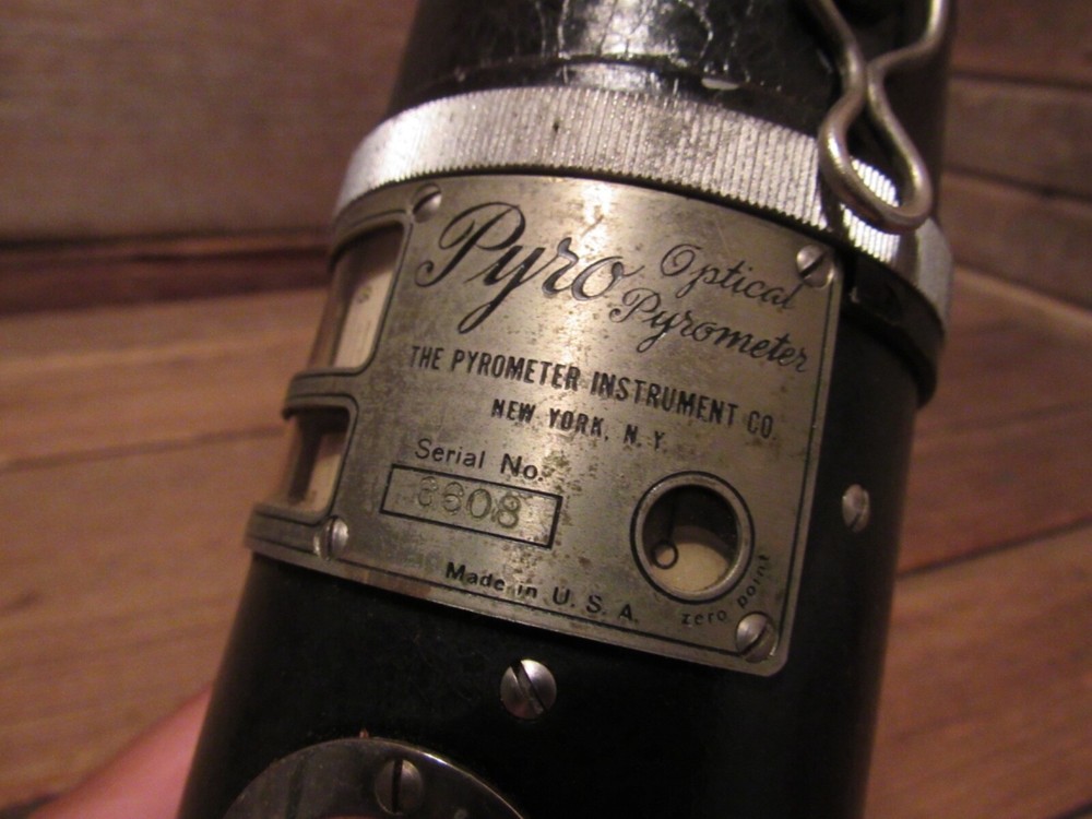 VINTAGE PYRO OPTICAL PYROMETER THERMOMETER