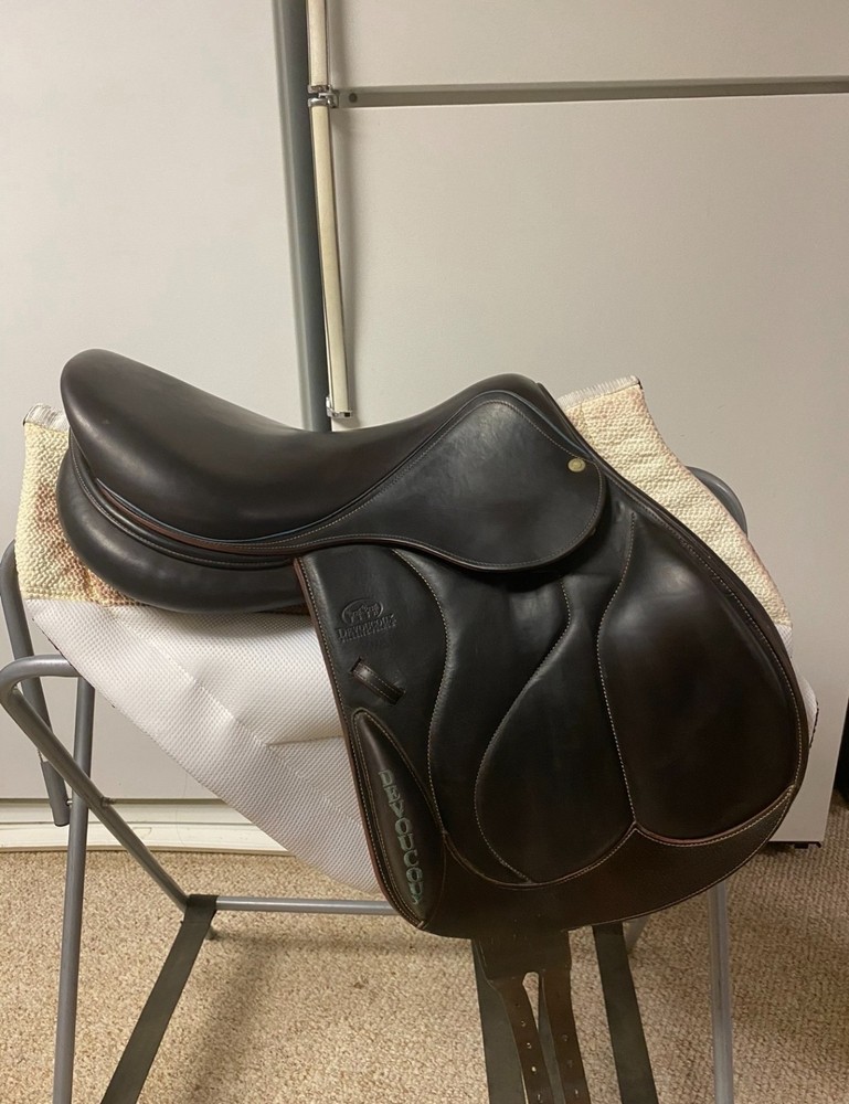 17" Devocoux Chiberta Monoflap Saddle