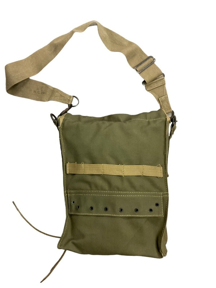 WW2 US 1941 Dated Combat Medic Pack With Carry Strap
