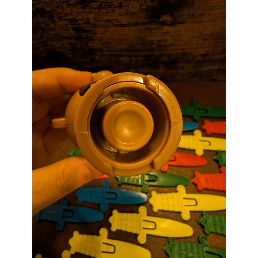 Pop Up Pirate Replacement Parts 25 Plastic Swords