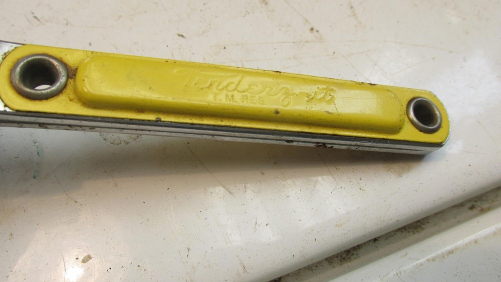 Tenderz It Rolling Tenderizer By Dazey With Yellow Handle