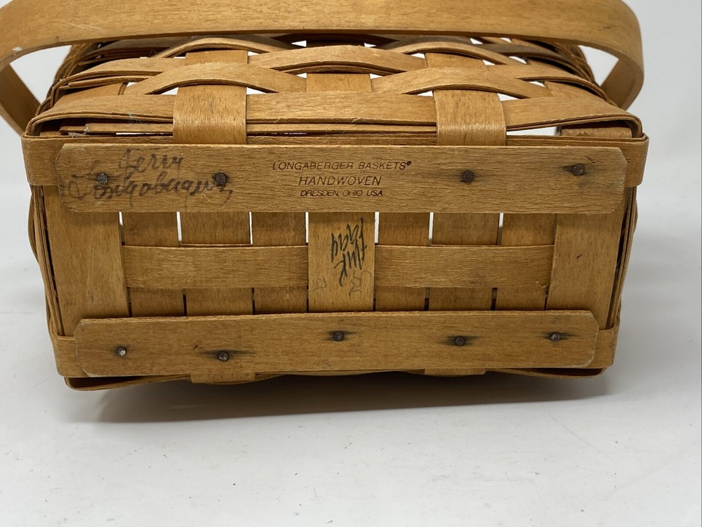 1994 Longaberger Dresden Basket With Handle 9x5x7”