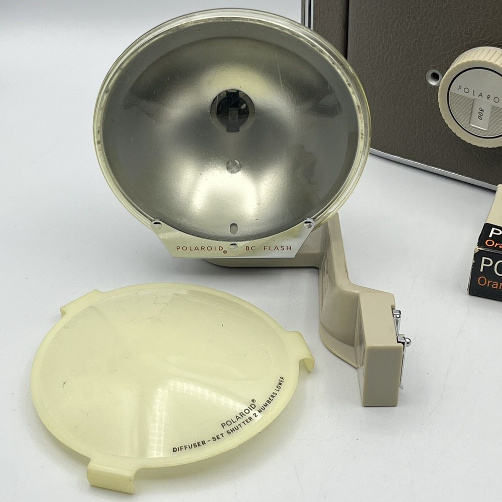 Polaroid Model 800 Land Camera - NOT TESTED - Bundle With Case and Flash