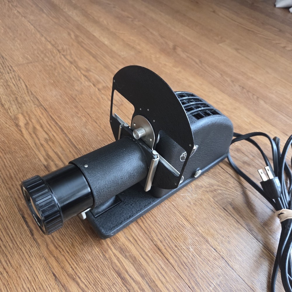 Vintage ARGUS Slide Projector with Case, works