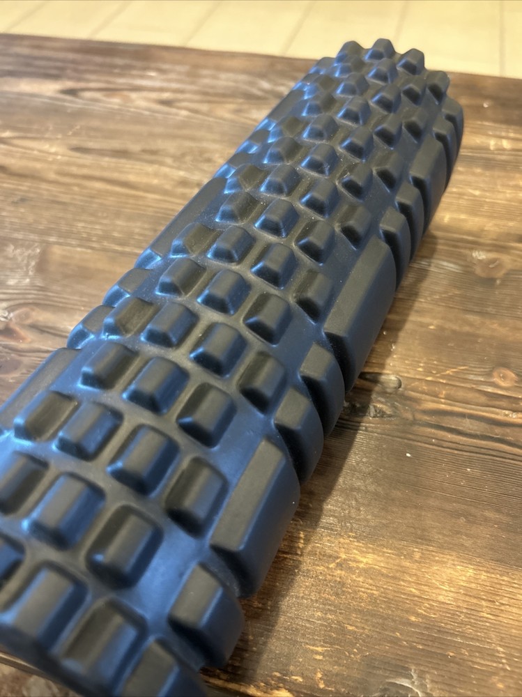 Deep Tissue Massage AccuPoint Workout Roller, EVA Fill, 13" Black