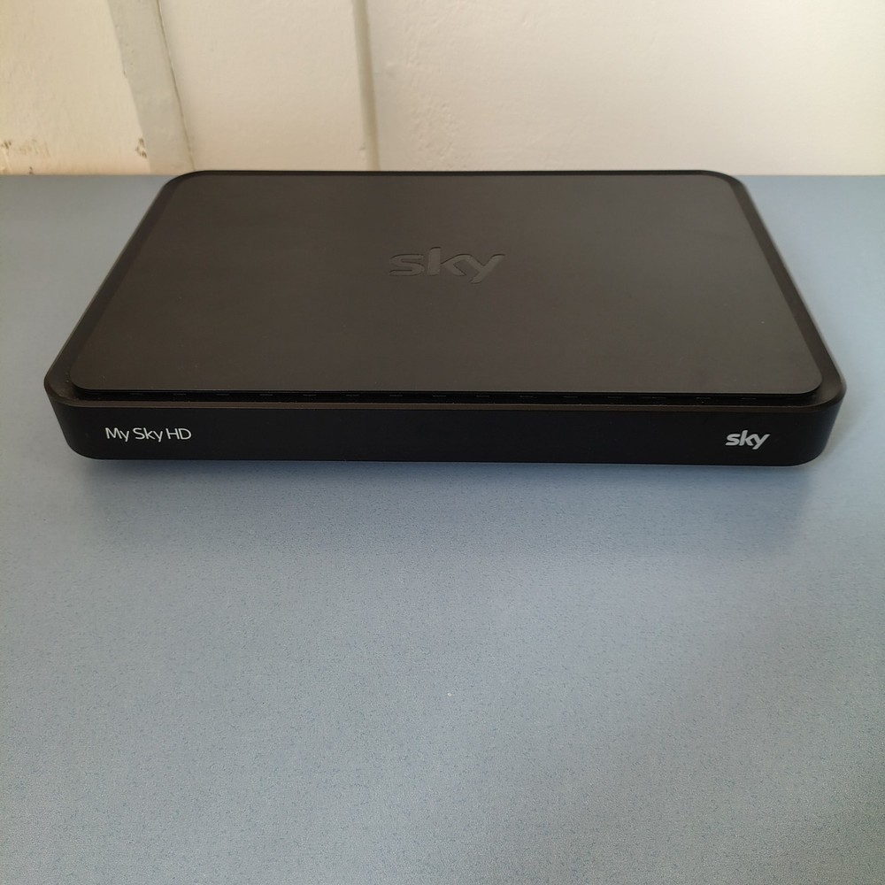 MY SKY HD HUMAX ESi-160 WIFI DECODER WITH DIGITAL TERRESTRIAL INTEGRATED HARD DISK