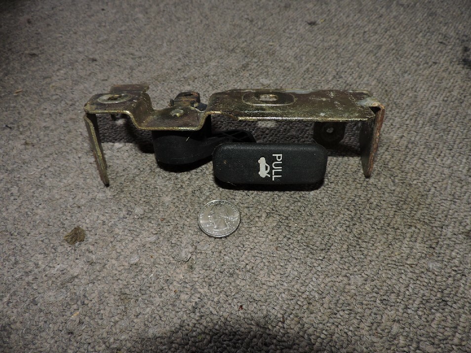 ONE Ford Mercury trunk boot switch release control OEM 94BB-F43385-AB 921002A