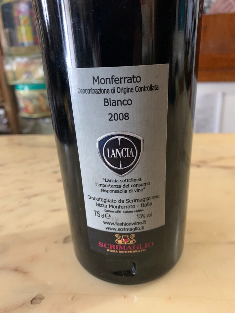 LANCIA MONFERRATO DOC WHITE SEALED WHITE WINE BOTTLE