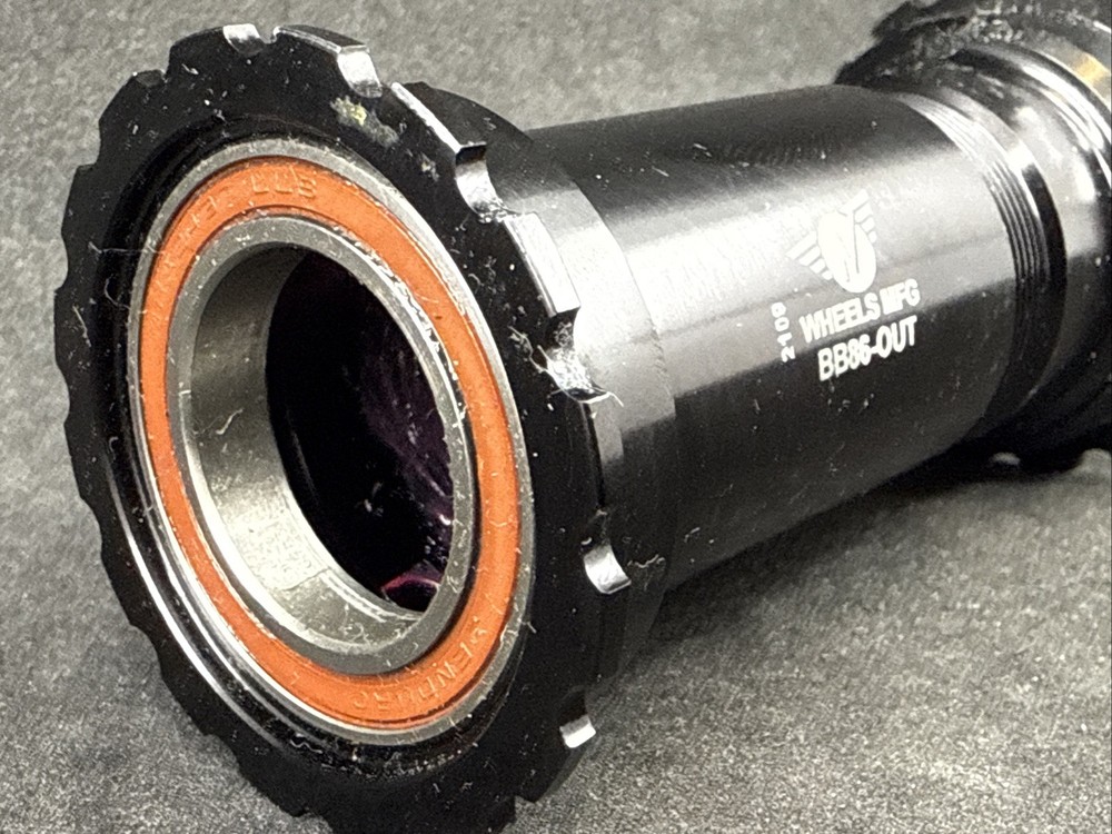 Wheels Mfg. Thread-Together BB86/92 SRAM GXP BB ABEC-3 Bearings Black Cups