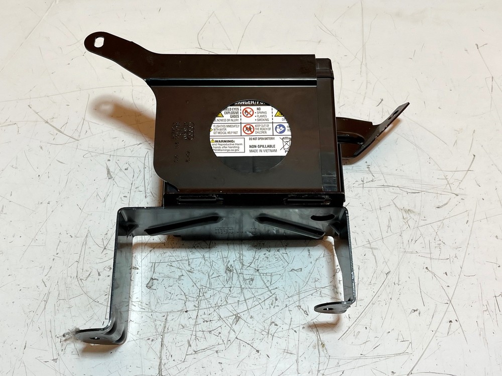09-17 AUDI Q5 REAR LEFT DRIVER SIDE SUPPORT MOUNT BRACKET W/ CONTROL MODULE OEM
