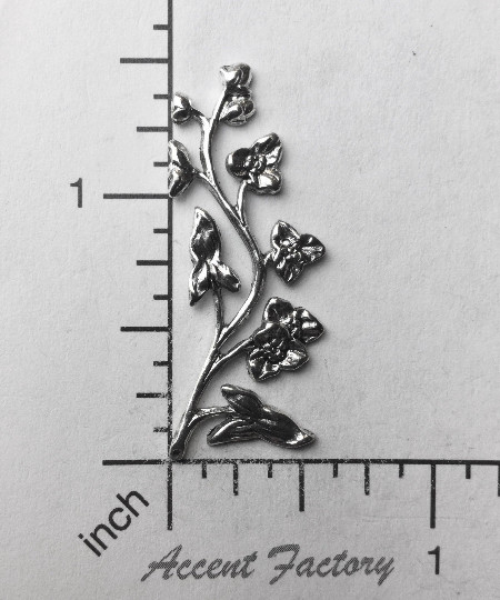 30374 Victorian Floral Spray Brass Finding Silver Oxidized