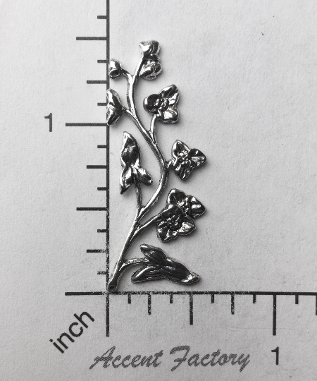 30374 Victorian Floral Spray Brass Finding Silver Oxidized
