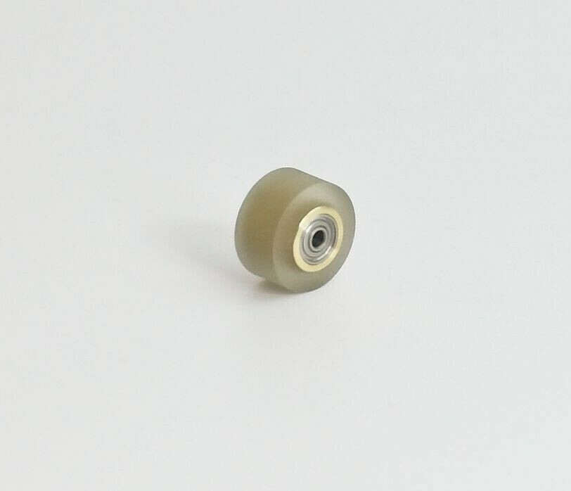 CASSETTE PINCH ROLLER   Technics 13.5 x 8 x 2 mm  (ATHAN)